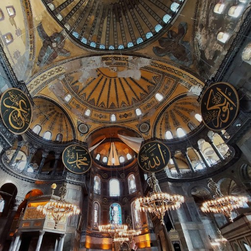 Guia para Visitar Istambul: Onde Ficar, O que Fazer e Dicas Essenciais