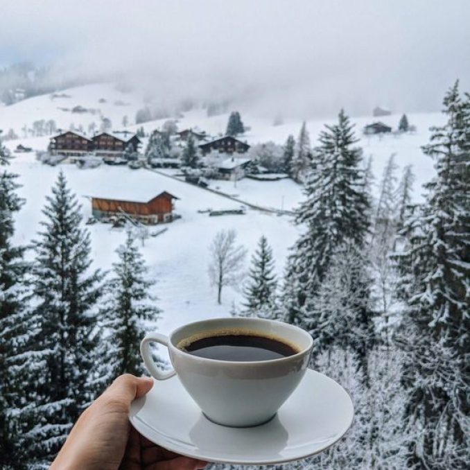 ski-in-gstaad-switzerland